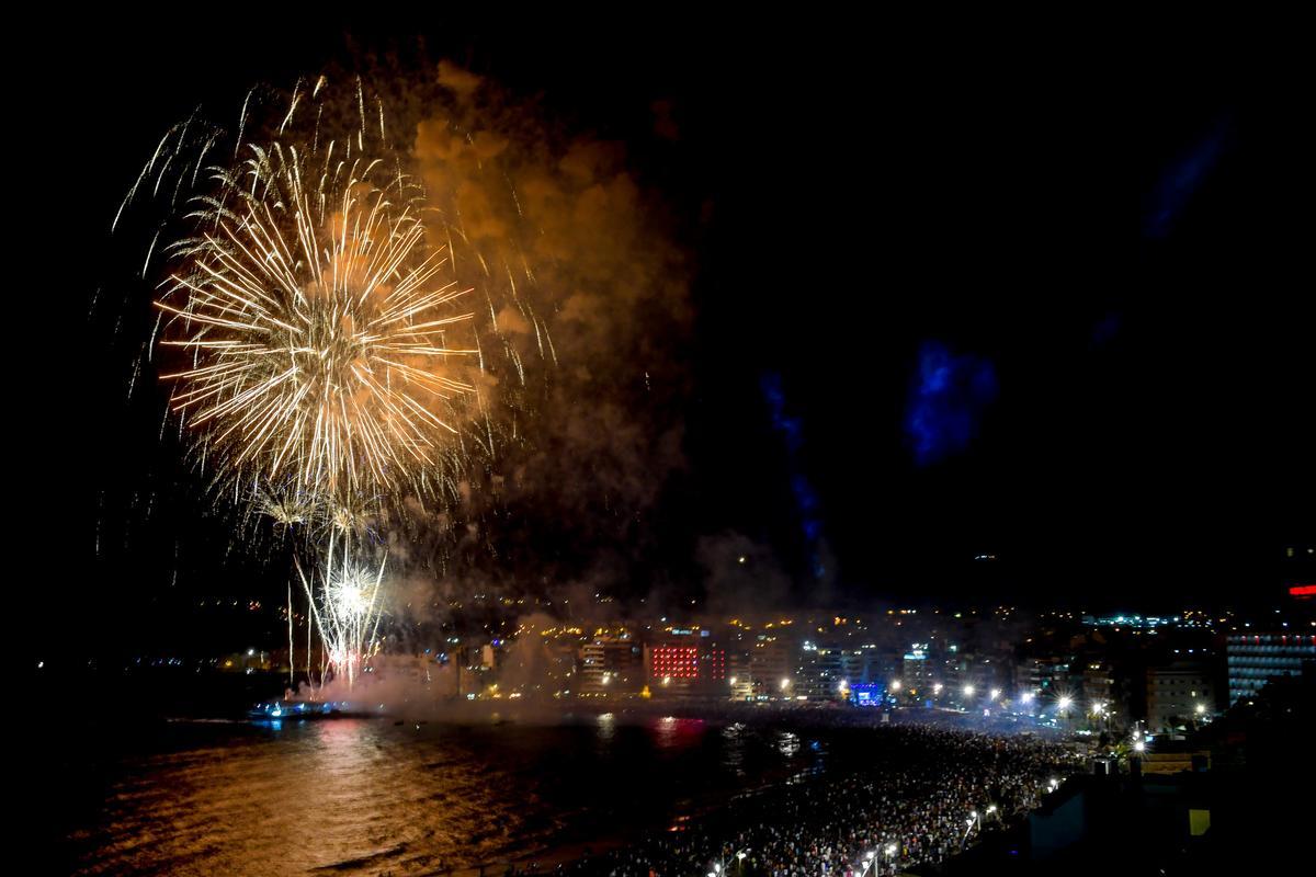 Fuegos de San Juan de las Fiestas Fundacionales de 2022.