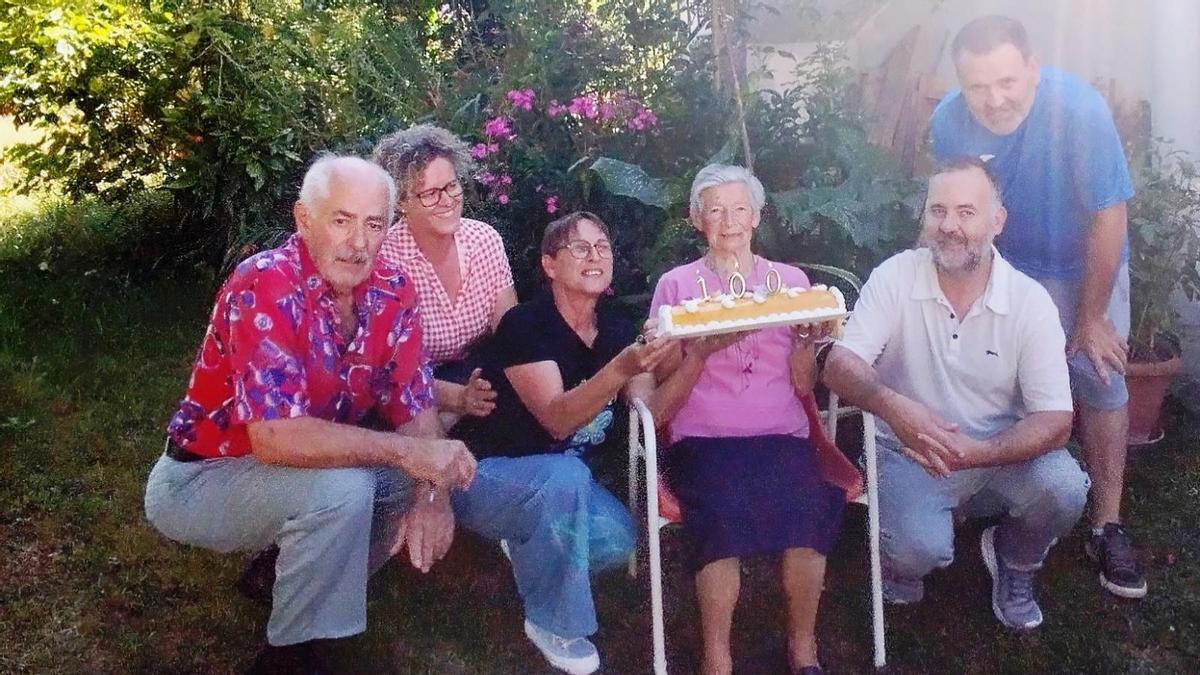 Celebración de los cien años de Josefina Allende