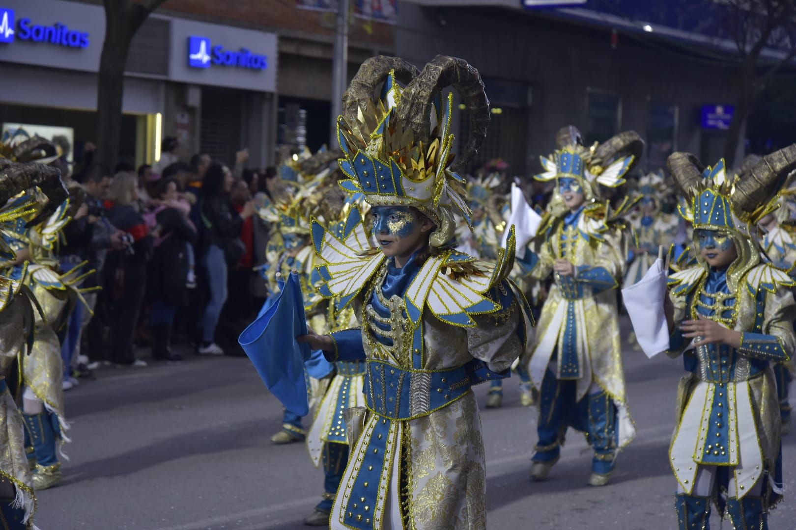 GALERÍA | Mira el desfile de comparsas infantiles de Badajoz