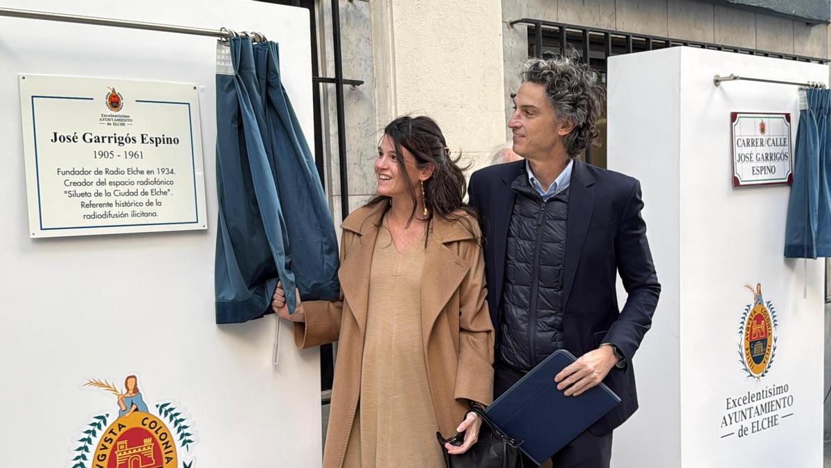 Familiares de José Garrigós Espino descubren una placa en su recuerdo