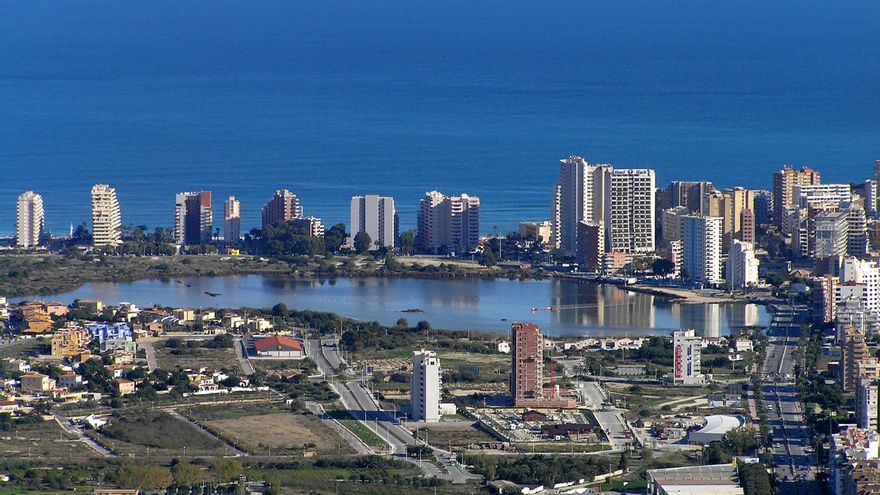 Un juzgado da la razón a Calp y considera caducada la licencia para un hotel de 35 plantas en Les Salines