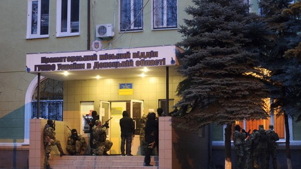 Ucrania lanza una operación antiterrorista en la ciudad de Slaviansk