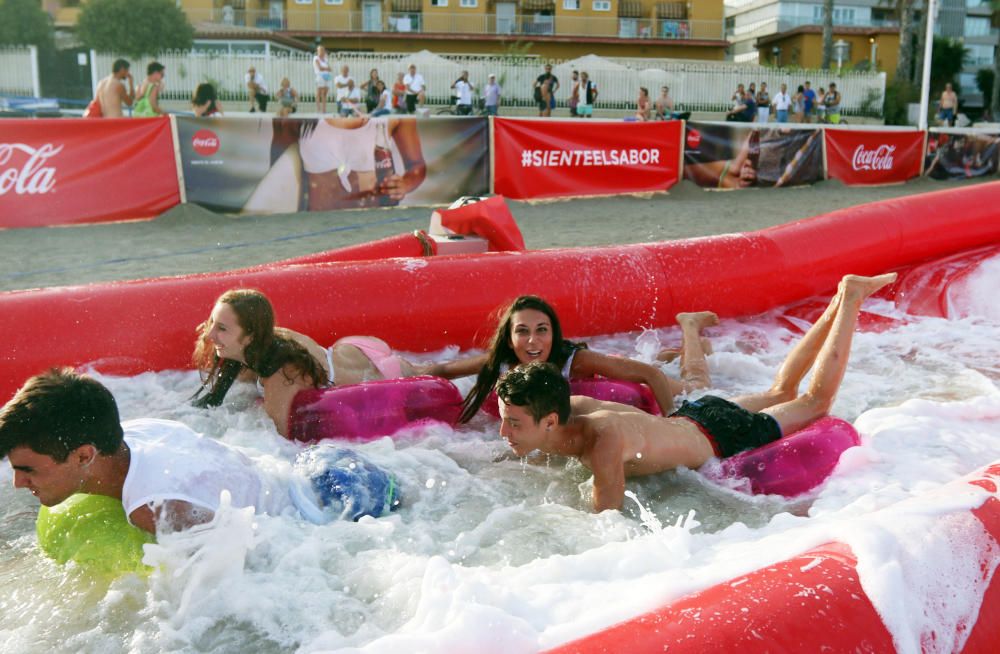 Coca cola celebra el fin del verano en La Malagueta