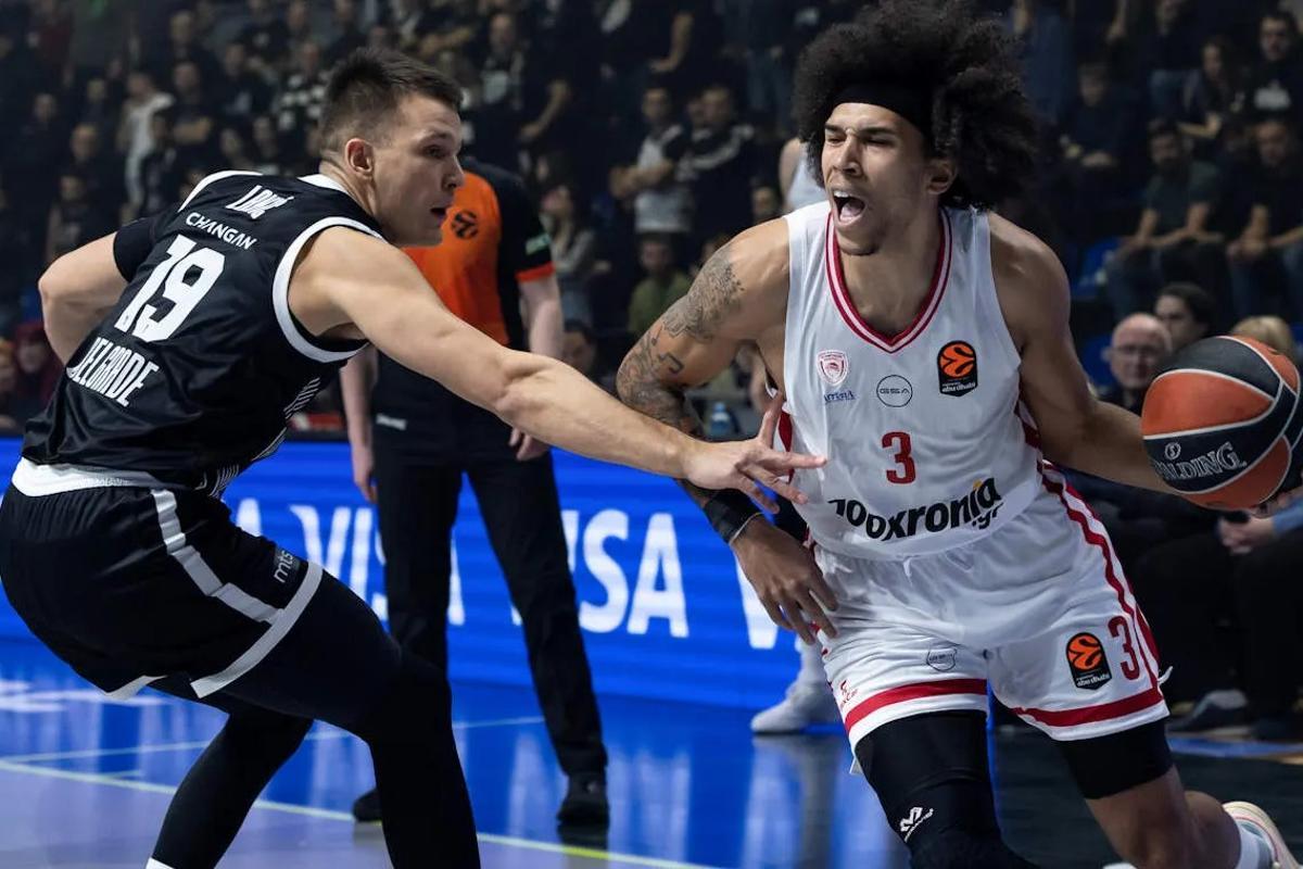 Olympiacos se paseó en la pista del Partizan