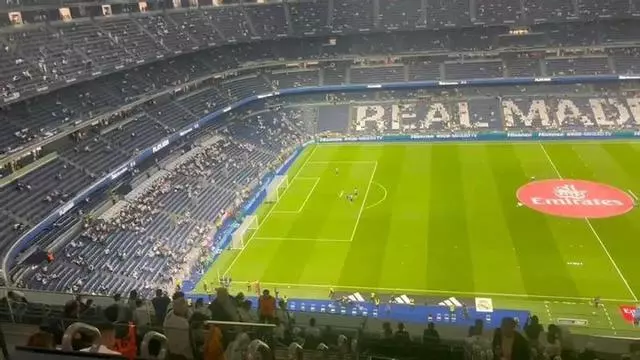 El Bernabéu pita a Lunin y aplaude a los porteros canteranos