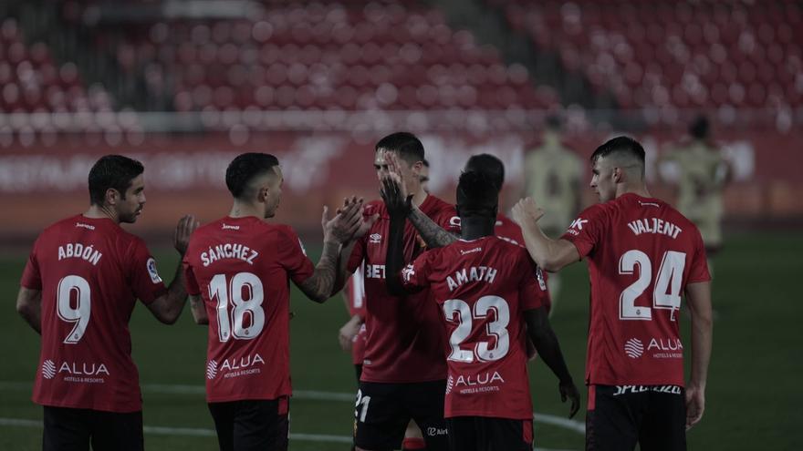 El Mallorca se queda solo al tumbar al Cartagena