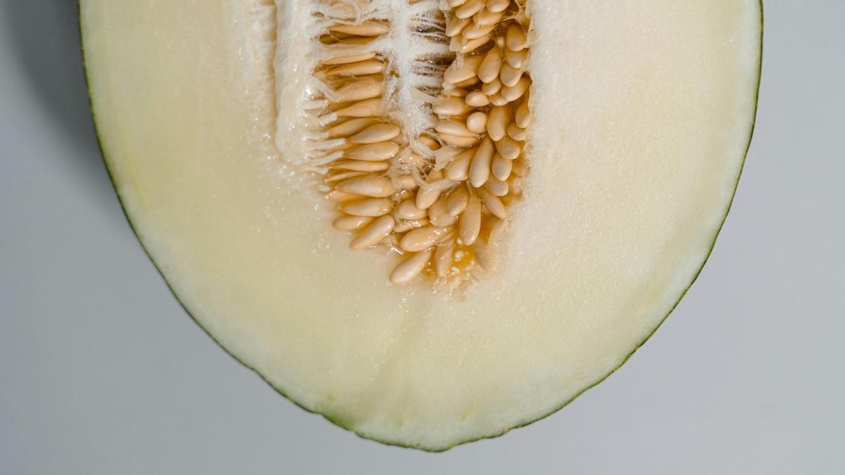 Un melón abierto.