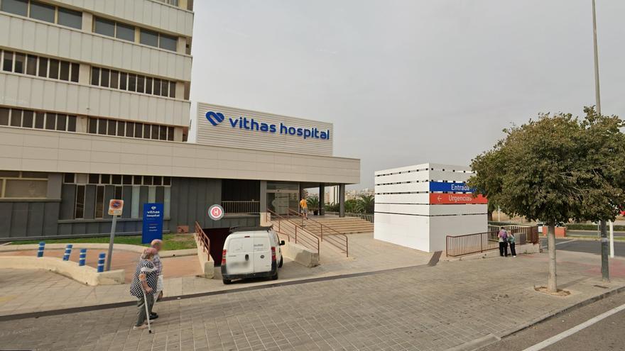 Multan a una ambulancia en Alicante mientras dejaba a un paciente en un hospital