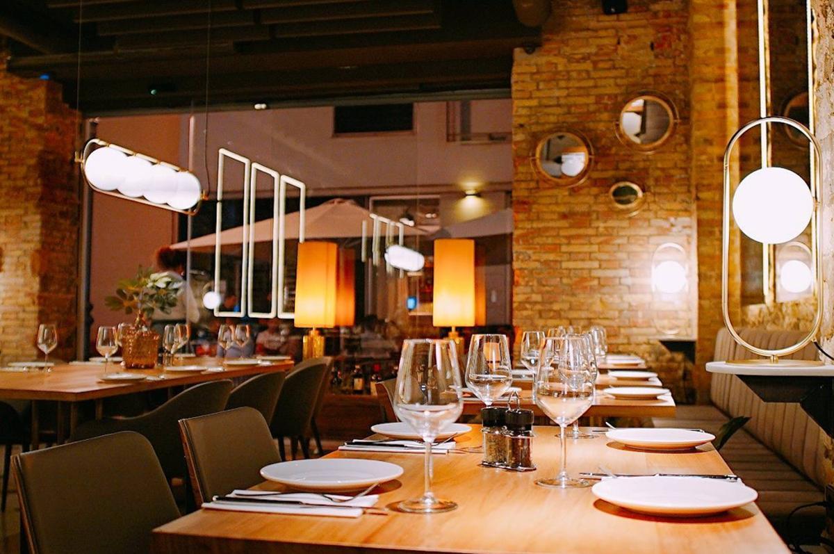 El local de Bigoli hace que la experiencia gastronómica sea única.