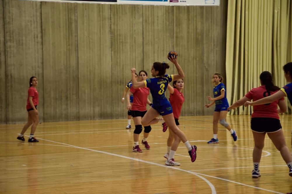 Balonmano: el Maristas Cartagena, campeón regional infantil femenino