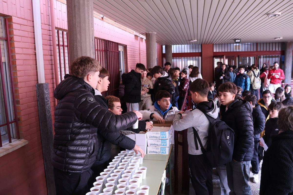 Semana Solidaria en el IES La Vaguada Semana Solidaria en el IES La Vaguada