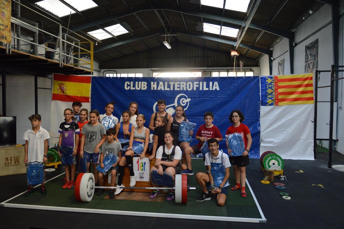 Equipo Infantil del CH alzira, en la primera jornada de los Juegos Deportivos de la Comunidad Valenciana.