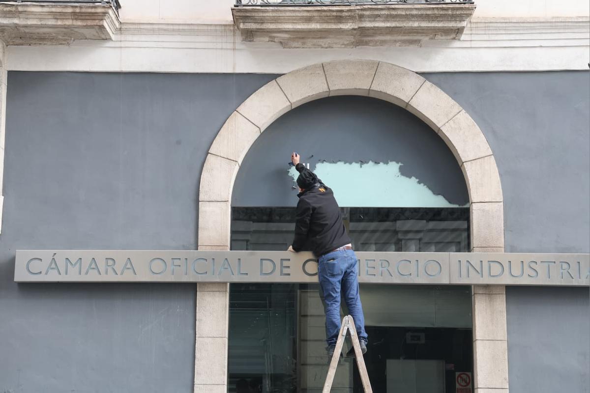 El Palas vuelve a cambiar de imagen: adiós Ayuntamiento de Alicante, hola Cámara de Comercio