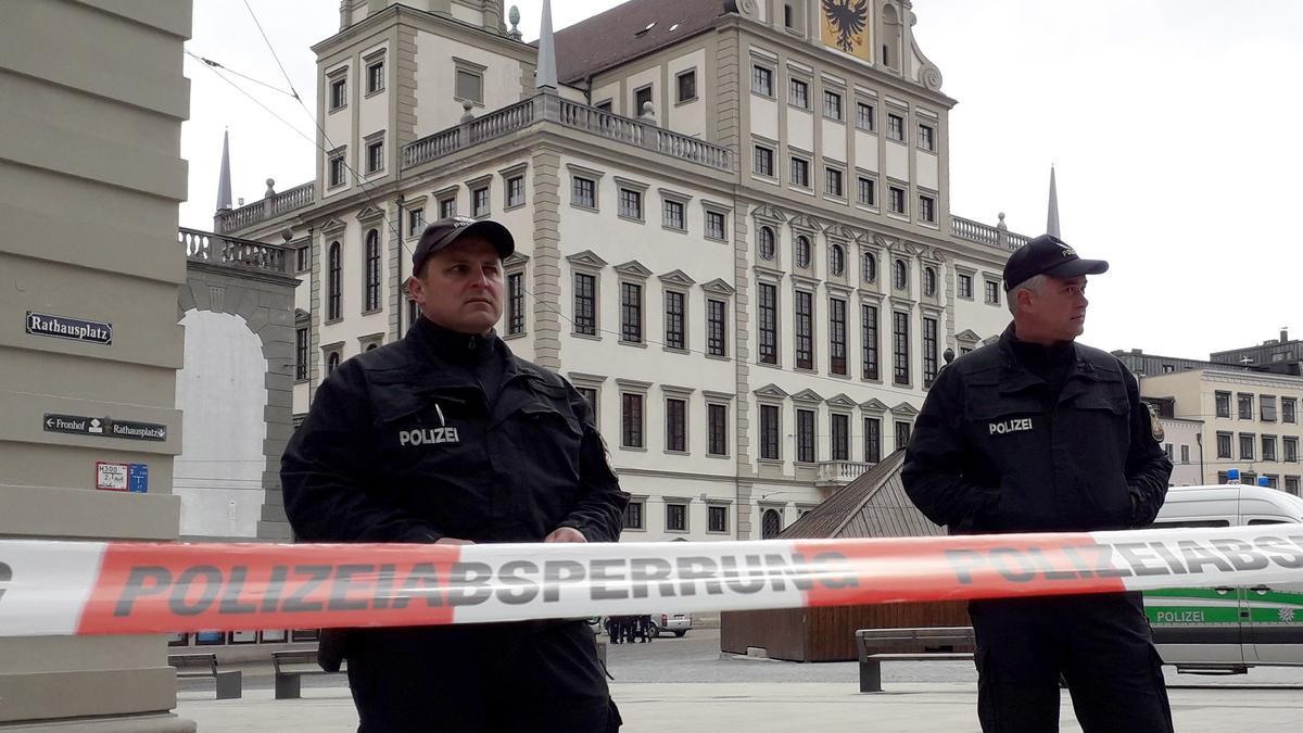 Dos agentes de la policía alemana