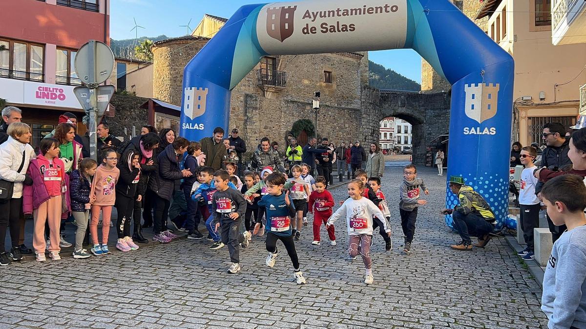 EN IMÁGENES: Así fue la San Silvestre de Salas, con más de 200 corredores de todas las edades