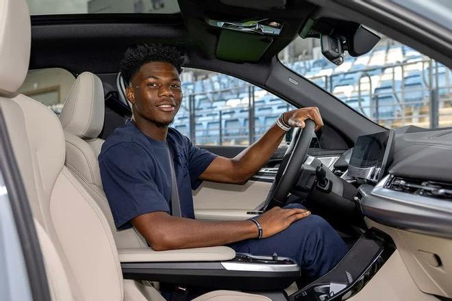 ¡Los nuevos cochazos de los jugadores del Madrid! Estos son los de Mbappé, Vinicius...