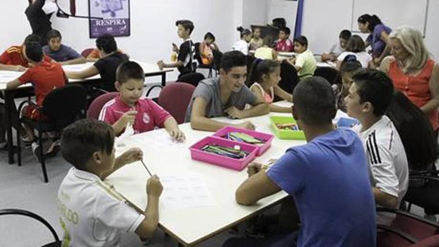 Una treintena de niños asiste a los talleres del Casco Antiguo