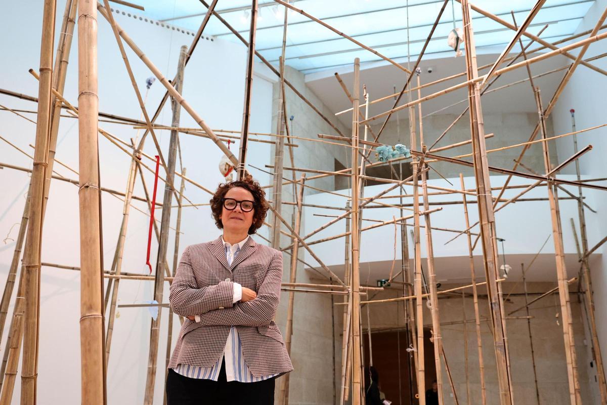 La artista Susanne Themlitz, en la inauguración de su exposición en el MARCO en noviembre de 2024.