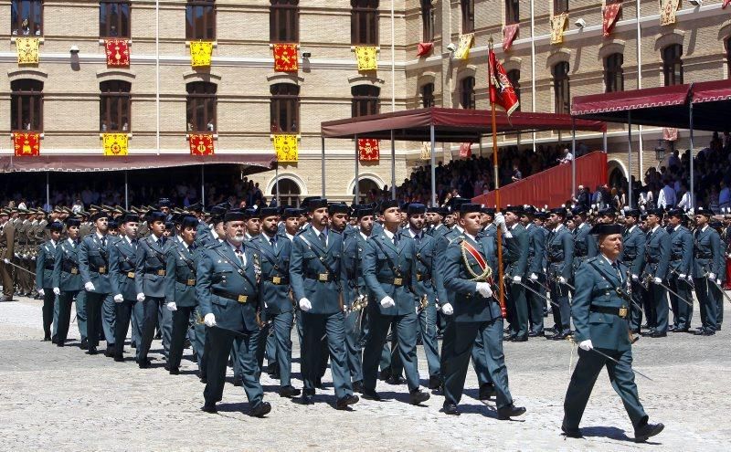 El rey entrega nuevos despachos en la Academia General Militar