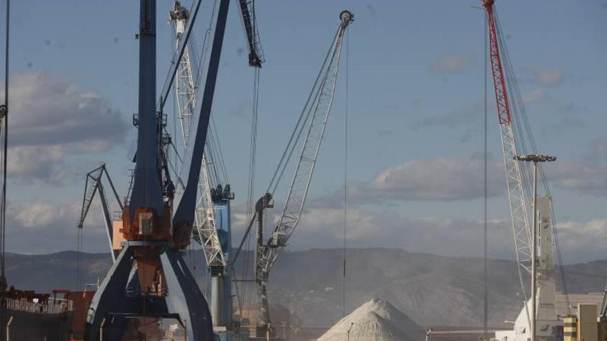 El puerto aplaza 22 millones de su deuda para ejecutar inversiones