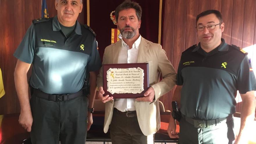 El alcalde de Alcàntera de Xúquer, reconocido por la Guardia Civil de Càrcer