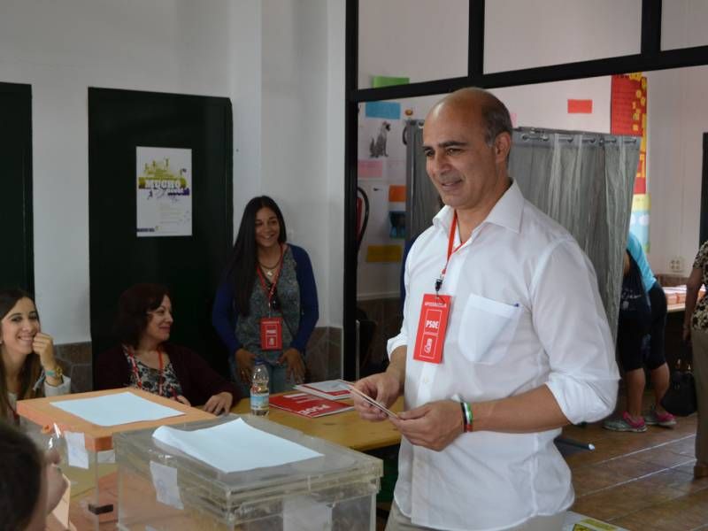 Imágenes de la jornada electoral en Extremadura