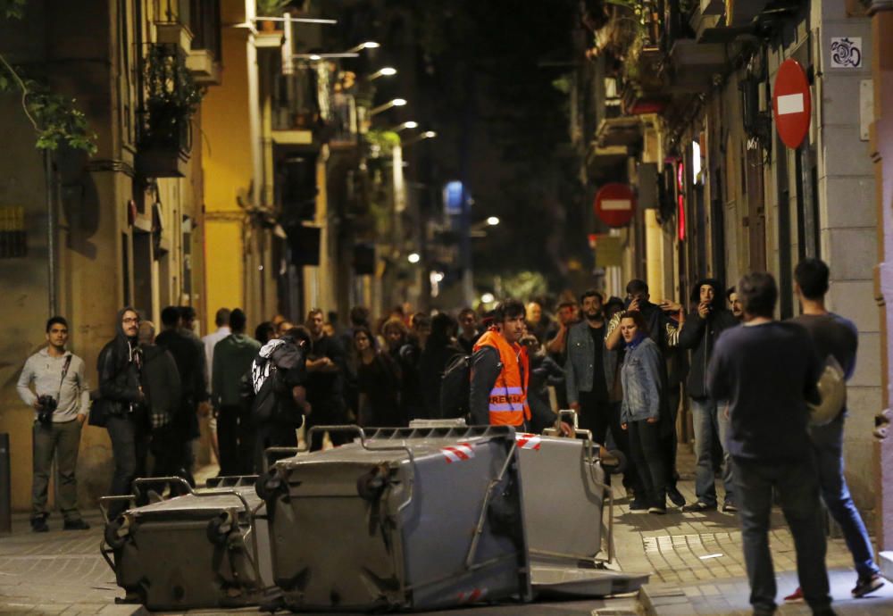 Segona nit de disturbis a Gràcia