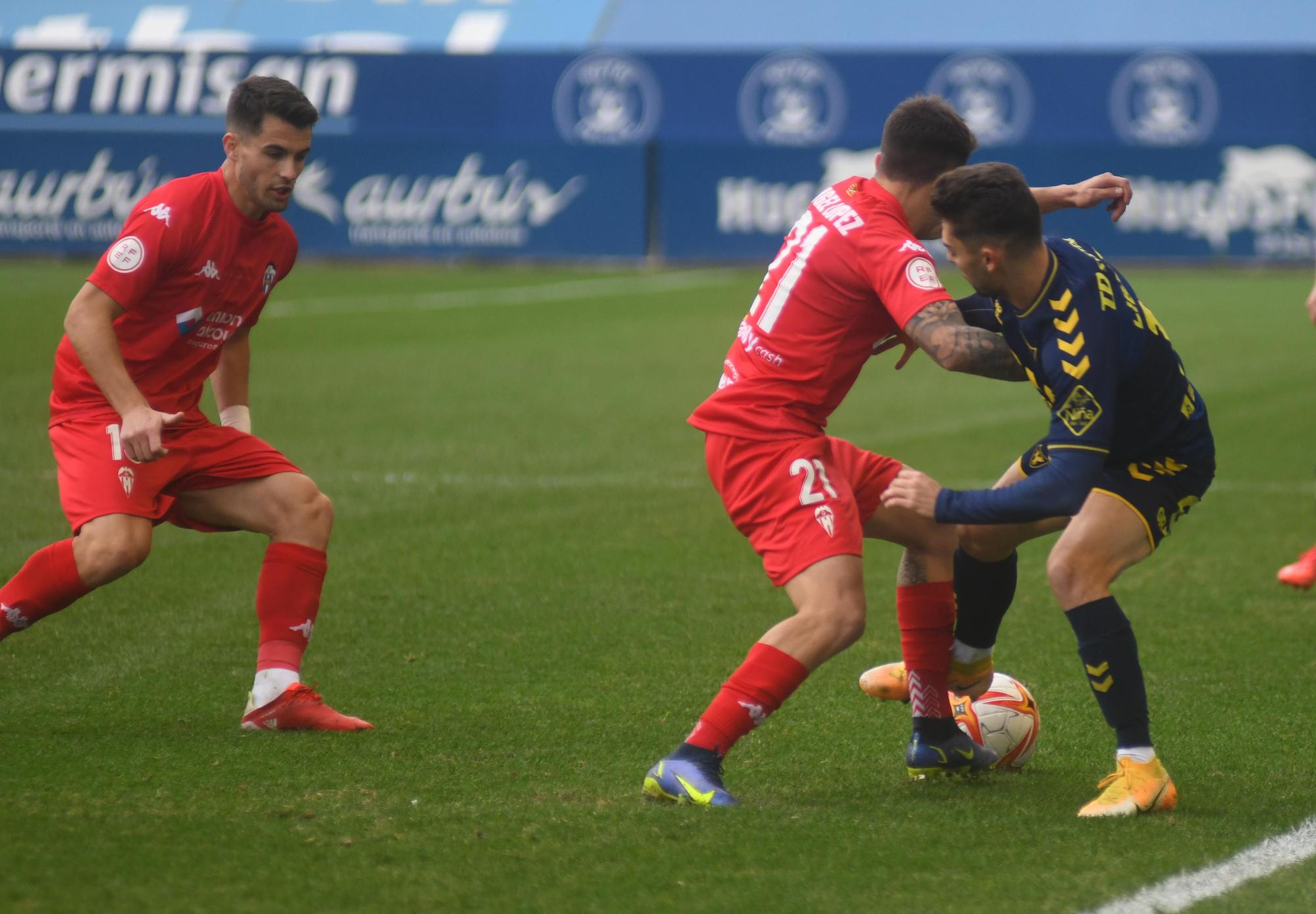 El Alcoyano ahonda la crisis del UCAM Murcia