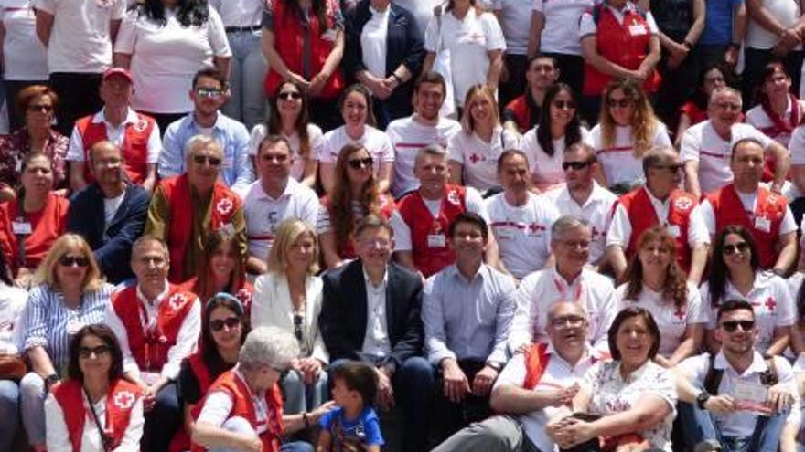 Una marea de voluntarios de Cruz Roja inunda Ontinyent