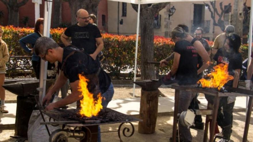 El barri dels Gats de Piera mostra l’antic ofici de ferrer en la 14a edició de la Festa de la Forja