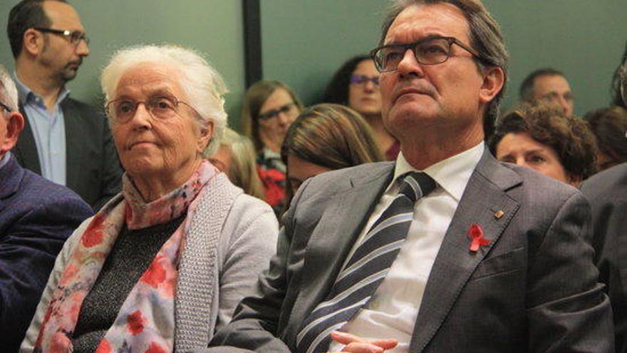 Artur Mas amb la dona de Ramon Trias Fargas