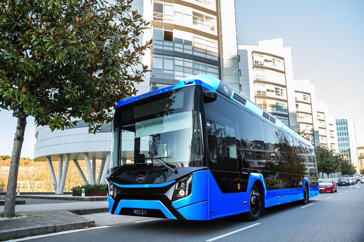 Vista frontal del autobús anunciado en septiembre.