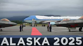Trump y Putin aterrizan en Alaska para su crucial cumbre sobre el futuro de Ucrania