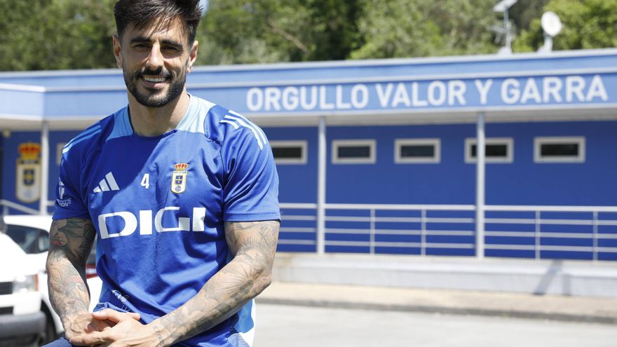 David Costas, central del Oviedo, se moja por el ascenso: &quot;Soy de Vigo y jugué en el Celta, pero ahora mismo estoy con el Dépor a muerte&quot;