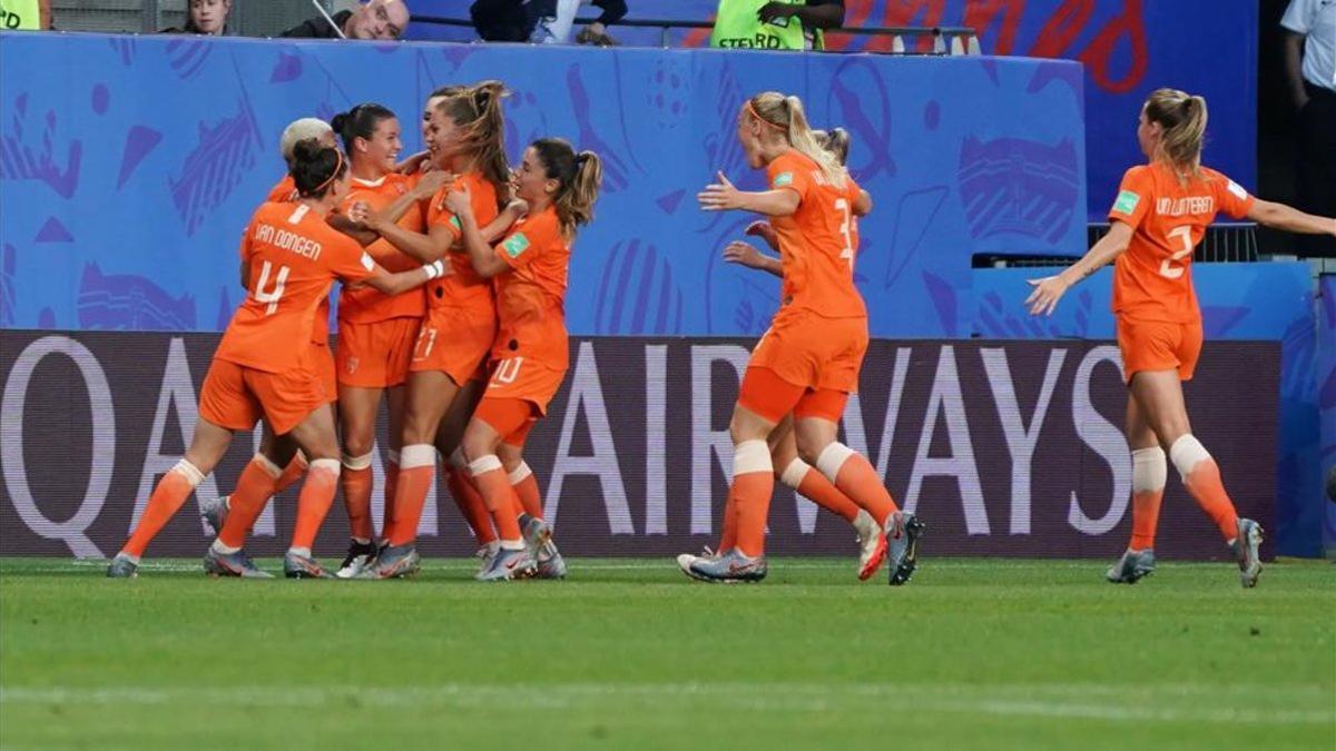 Las jugadoras de Holanda celebran el pase a cuartos de final.