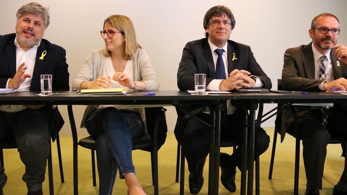 Albert Batet, Elsa Artadi, Carles Puigdemont y Josep Costa, el 18 de abril en Berlín.