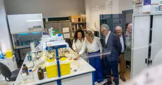 Inyección de la Comunidad para unir los laboratorios regional y municipal de Cartagena