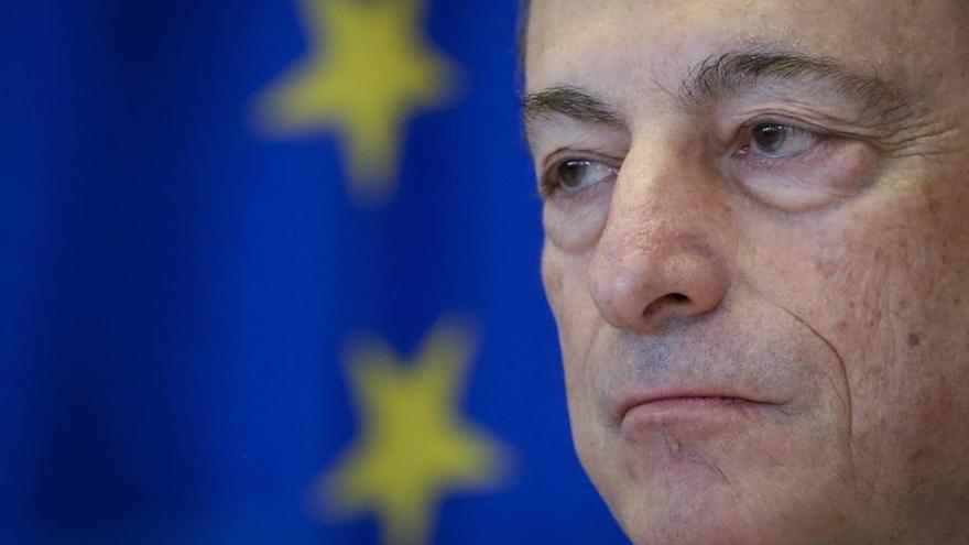 Draghi defiende su política monetaria antes de intervenir en el Bundestag