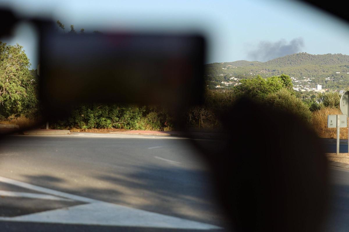 Galería: alarma por un incendio en la Fundació Deixalles de Ibiza Galería: alarma por un incendio en la Fundació Deixalles de Ibiza