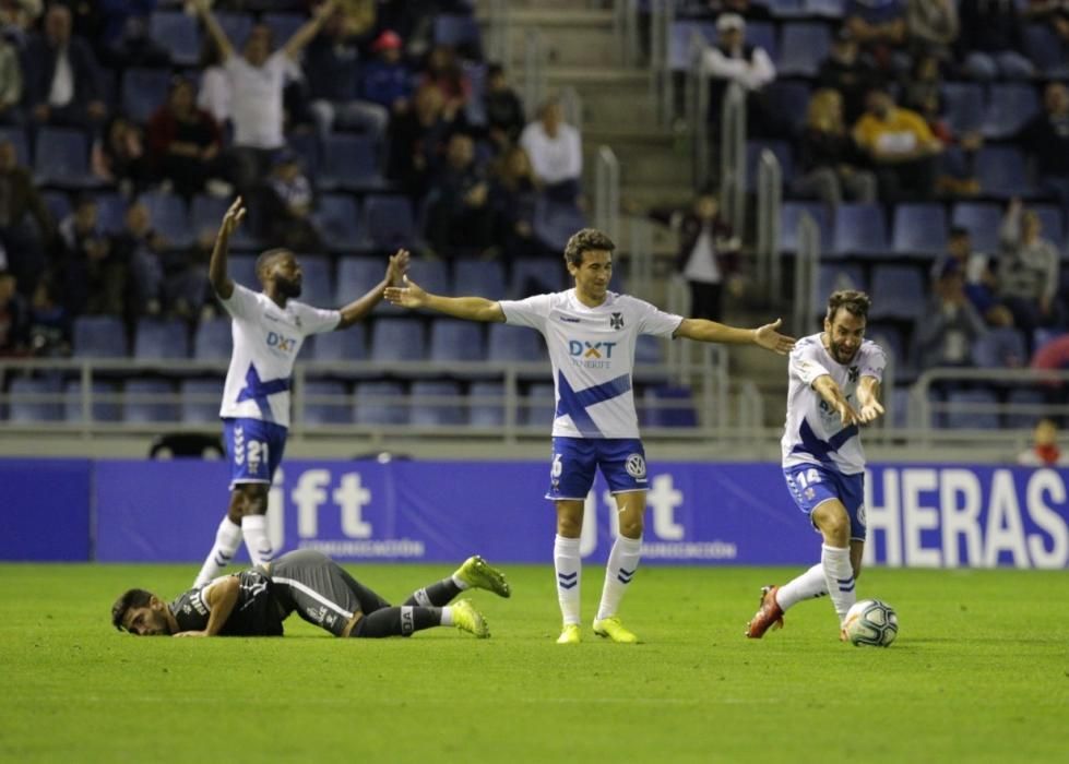 Partido entre el CD Tenerife y la SD Alcorcón