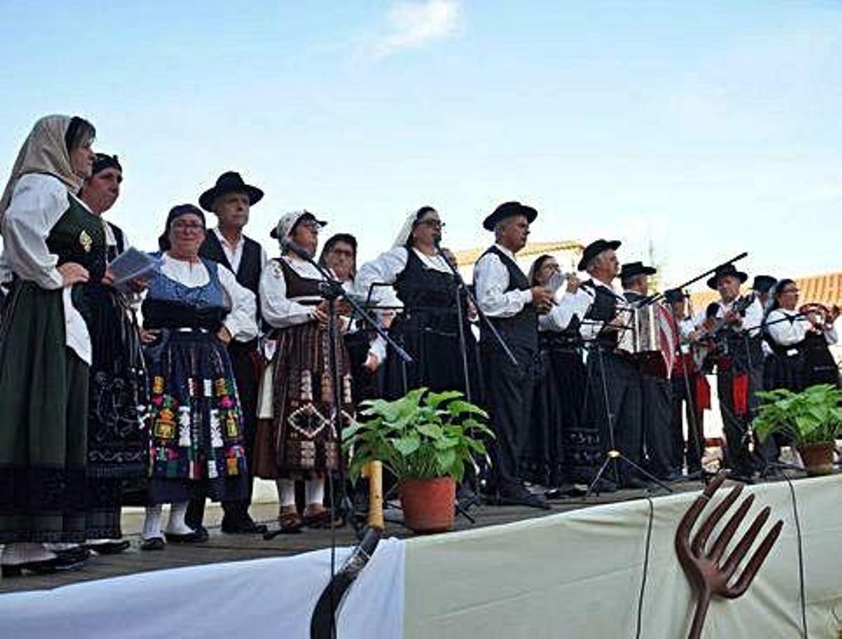 Entre gaitas, hoces y bandurrias