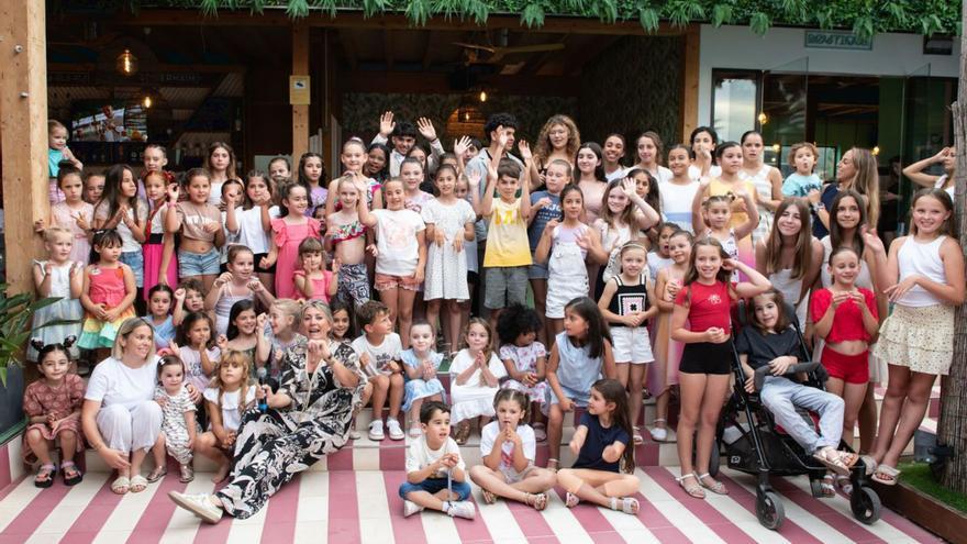 Desfile de moda infantil en apoyo a Ibiza In en Sant Antoni