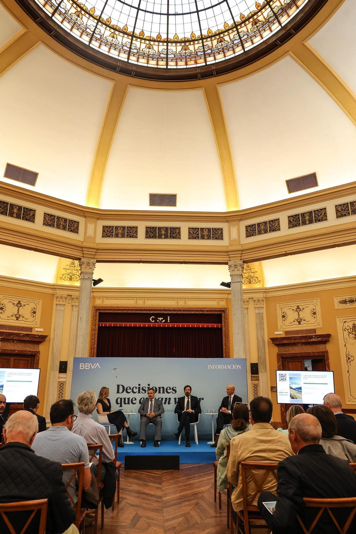 BBVA e INFORMACIÓN celebran en Alcoy un evento sobre inversiones