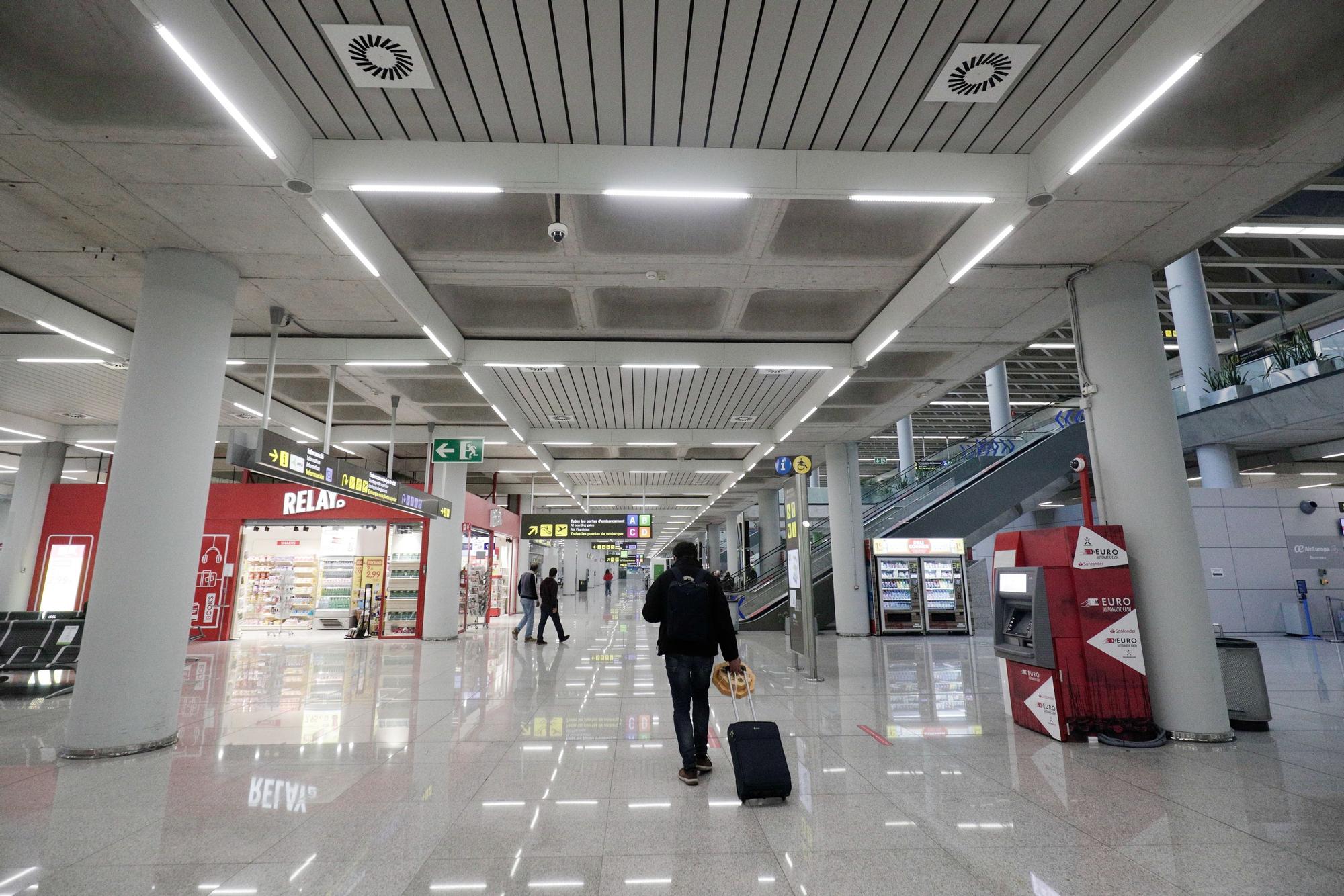El ministerio de Transición Ecológica prohíbe a Aena ampliar el aeropuerto