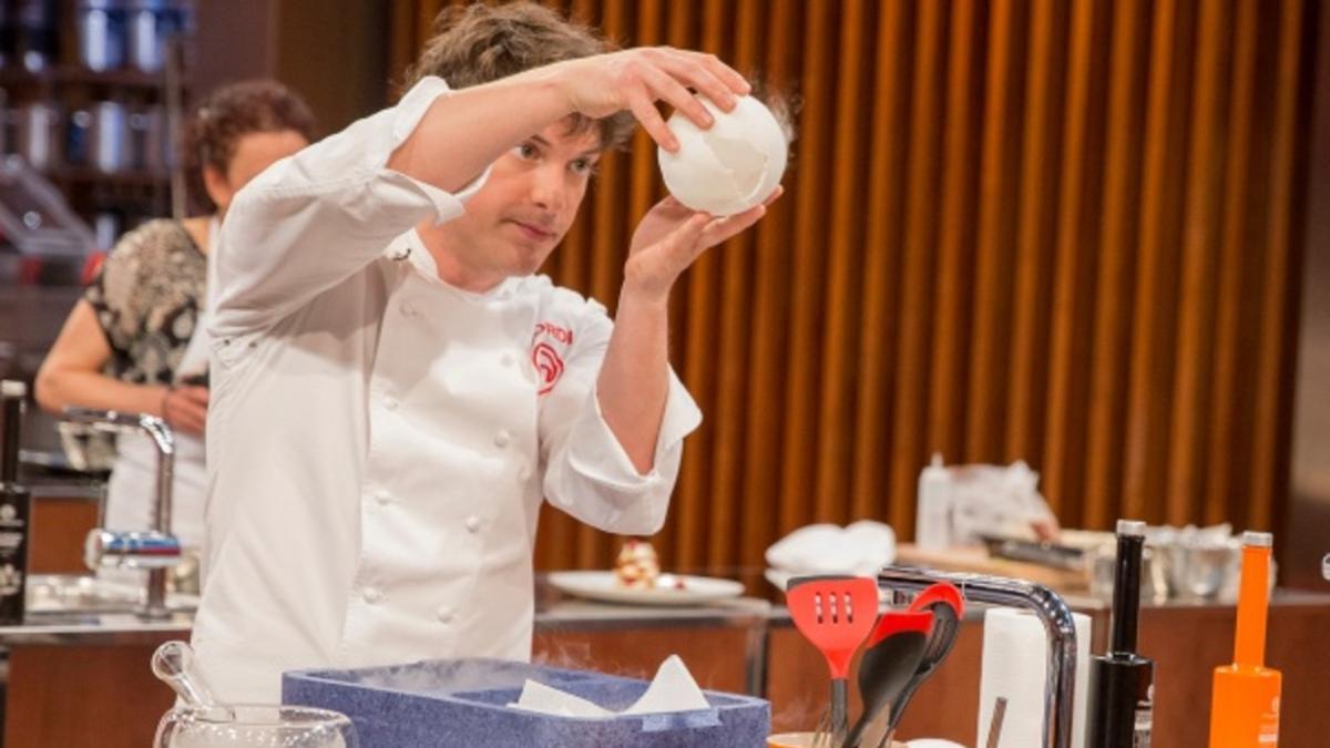 Jordi Cruz en las cocinas de 'Masterchef'