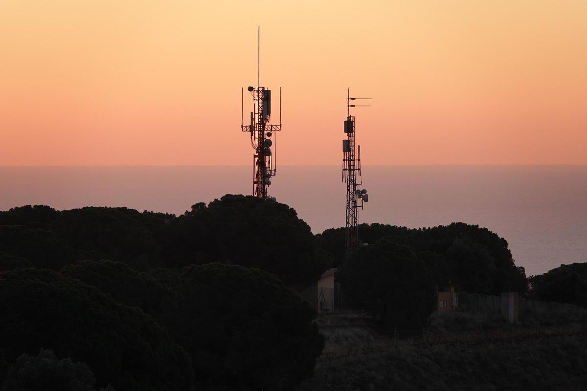 Laugment de la demanda de connectivitat impulsa una nova etapa dinversió en xarxes de telecomunicacions.