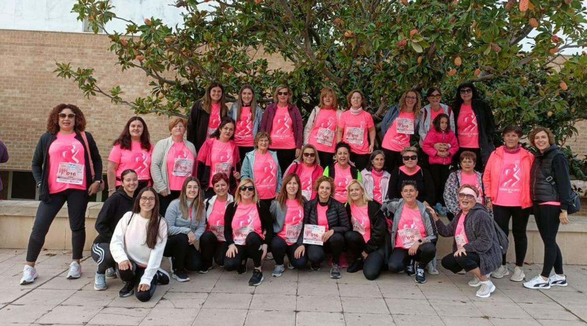 Ricla participó en la carrera y en los actos del día del cáncer de mama. | SERVICIO ESPECIAL