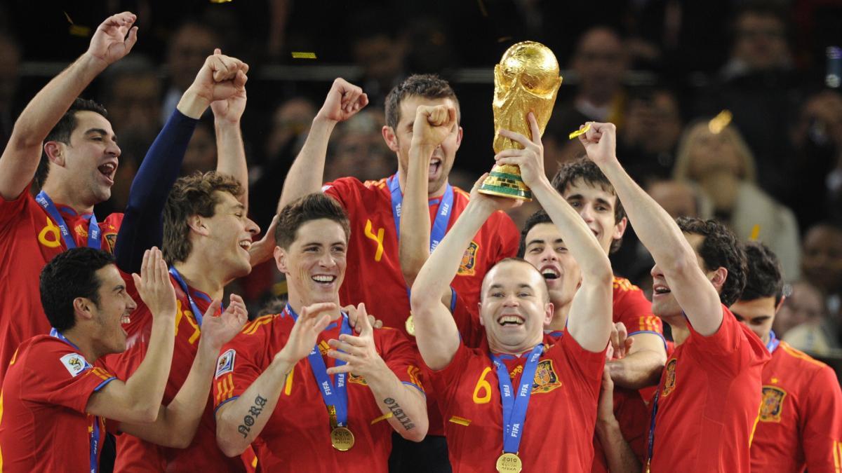 España levantando la copa del mundo