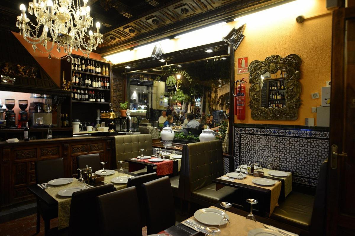 Antigua Taberna de Las Escobas, el bar de Sevilla que se ha convertido en el más antiguo de España