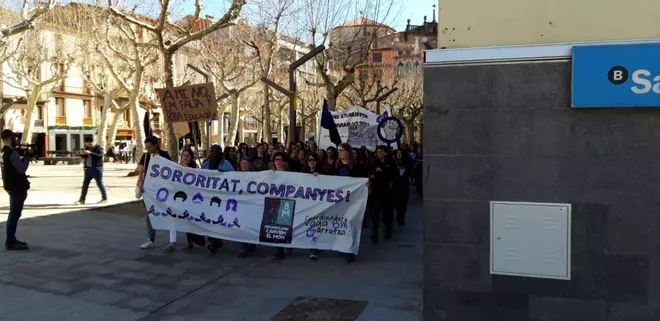 Manifestació a Olot de la vaga del 8 de març